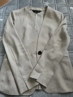 インディヴィノーカラージャケット サイズ40 ベージュ