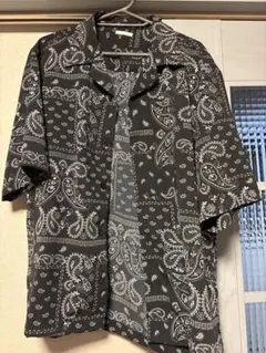 GU ペイズリー柄 半袖シャツ