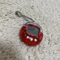 赤いTamagotchi キーチェーン付き