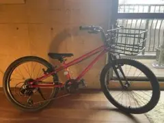 新品替えグリップあり　ヨツバサイクル　22インチ　ヒーローレッド 61VYXk4OOPL._UF350,350_QL50_.jpg