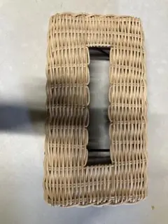 籐製のティッシュケース1点です