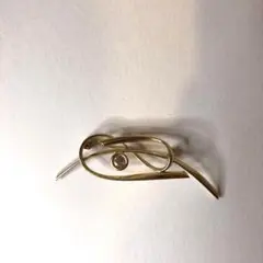 ブローチ ゴールドメッキ ダイヤ イミテーション