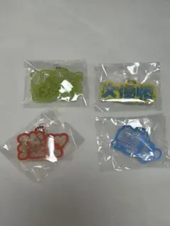 推しへの愛を叫ぶ！シャカシャカアクリルキーホルダー