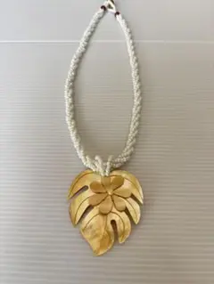 シェルペンダント　ハワイアンネックレス
