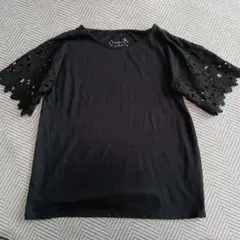 ブラック　Tシャツ カットソー　袖レース