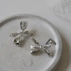 ♡ ニュアンス メタル リボン ピアス♡