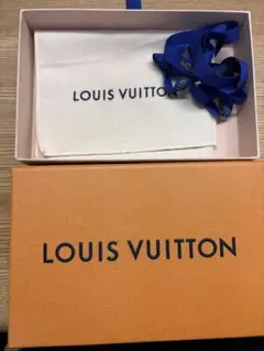 LOUIS VUITTON ギフト箱 布袋 リボン付き