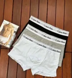 Calvin Kleinボクサーパンツ3枚 Mサイズ