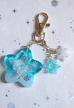 星型チャーム✩.*˚雪の結晶 水色