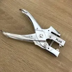 ハトメパンチ