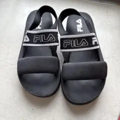 FILA スポーツサンダル 黒　23セン