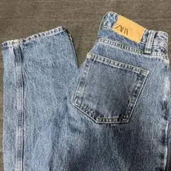ストレートパンツ　ZARA