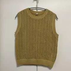 UNIQLO 透かし編み ニットベスト マスタード