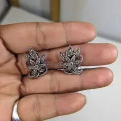 Item thumbnail for item c5b1354e-2b2f-49b7-b00a-297ece7c015a