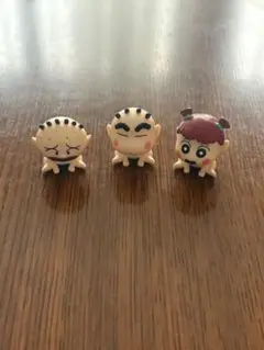 クレヨンしんちゃん　ガチャガチャ　3点セット