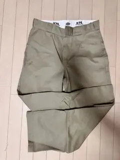 874 チノパン サイズ32