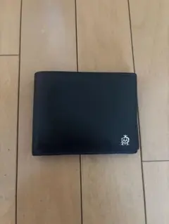 ブラックレザー二つ折り財布