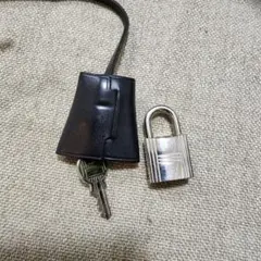 エルメスカデナ黒シルバー美品