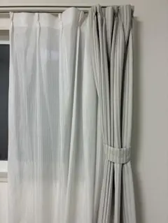 ストライプデザインカーテン