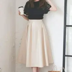 エコレザーフレアスカート Noela ノエラ　オフホワイト