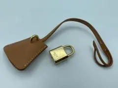 セリーヌ カデナu0026クロシェット