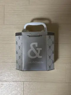 ピンキー&ダイアン缶