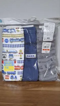【新品】 95cm 西松屋 トレーニングパンツ 3枚組 　男の子