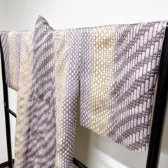 希少 翠山工房 桐屋 網目のようなデザインの小紋 金通し 着物