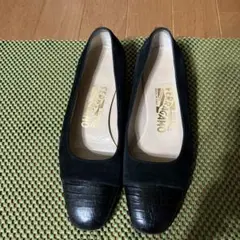 フェラガモ パンプス