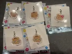 サンリオ　日焼けキティ　シークレットアクリルミニチャーム5個セット