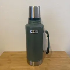 STANLEY スタンレー　旧ロゴ　クラシックボトル　1.9L 水筒