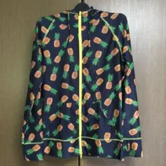 ラッシュガード