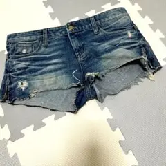切りっぱなしダメージショートパンツ L