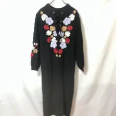 グレースコンチネンタル 花柄 刺繍 ケーブルニットワンピース レースアップ