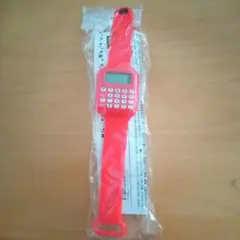 赤のデジタル腕時計 計算機能付き