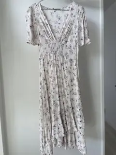 Stradivarius 小花柄ワンピース