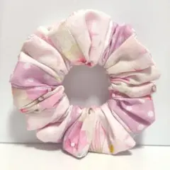 パウダーピンク系　シュシュ　ハンドメイド　シンプル