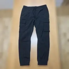H&M スリムフィット ブラックカーゴパンツ　サイズ UＳＬ