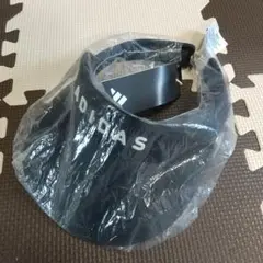 adidasクリップバイザー