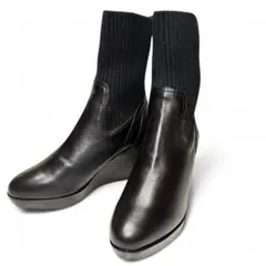 Item thumbnail for item 74021631-8213-4d6a-bb97-3b885c54cc35