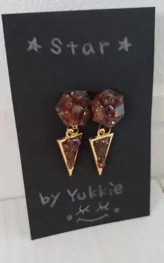 ⭐レインボーガーネットピアス⭐トライアングル
