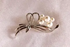 ミキモト パール 5粒 ブローチ 現行品