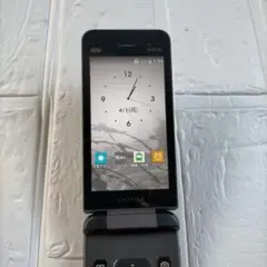 4G KYOCERA　GRATINA KYF39 ブラック