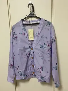 新品　Vネック　カーディガン