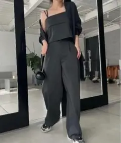 flutter bare tops & tuck pants SET UP