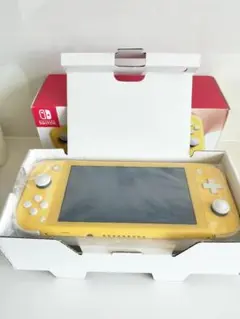 美品 Nintendo Switch ライト イエロー 本体