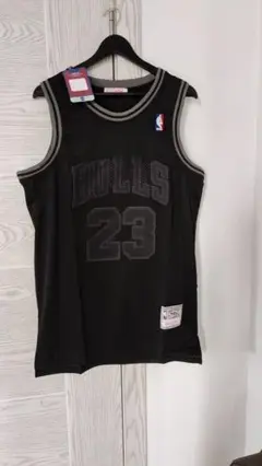 NBAブルズ23番黒のタンクトップです L