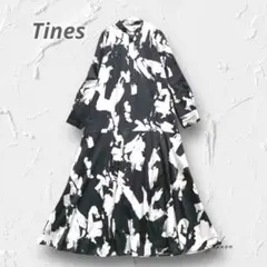 Y4446【ジネス】ゆったりロングワンピース 比翼ボタン モノトーン 総柄　黒白