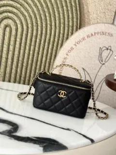 CHANEL ブラックレザー ショルダーバッグ