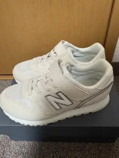 新品 New Balanceニューバランス373 スニーカー17cmベージュ